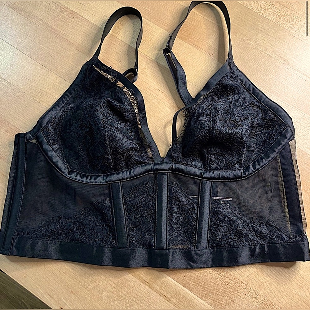 EUC Victorias Secret Lace Corset Style Bralette Size L